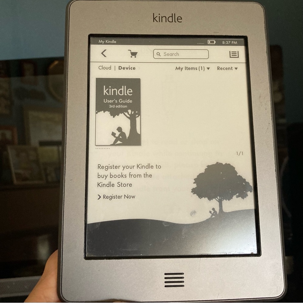 Amazon D01200 Kindle Touch 4th Generation 4GB Wi-Fi eBook ReaderSilver TESTED